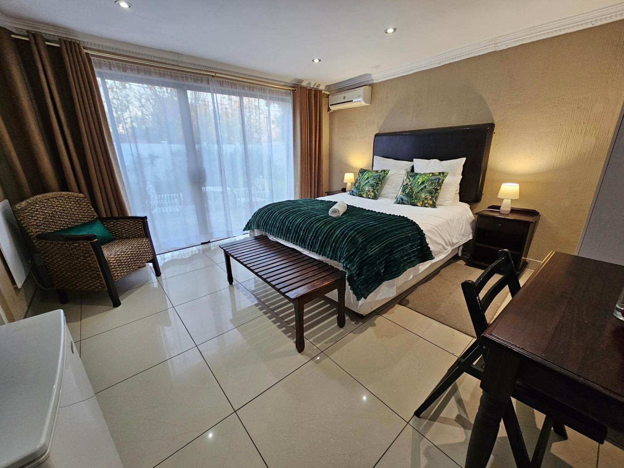 Bettie'S Luxury Lodge ครูนชตัด ภายนอก รูปภาพ