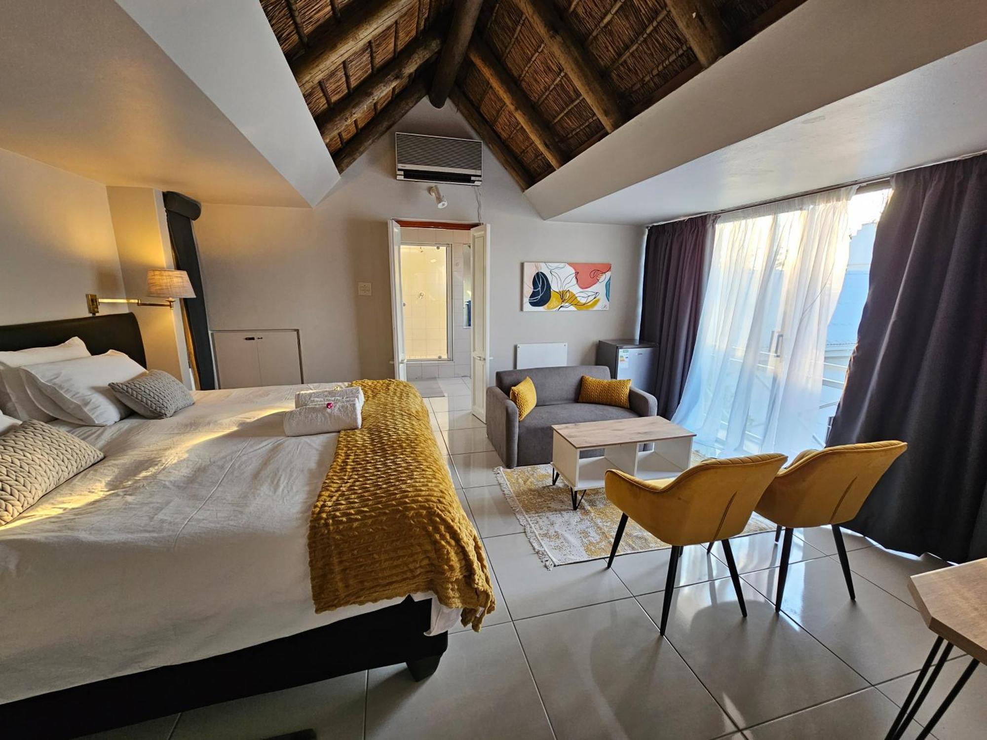 Bettie'S Luxury Lodge ครูนชตัด ภายนอก รูปภาพ