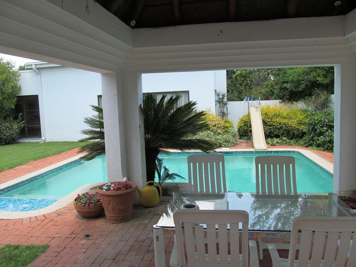 Bettie'S Luxury Lodge ครูนชตัด ห้อง รูปภาพ