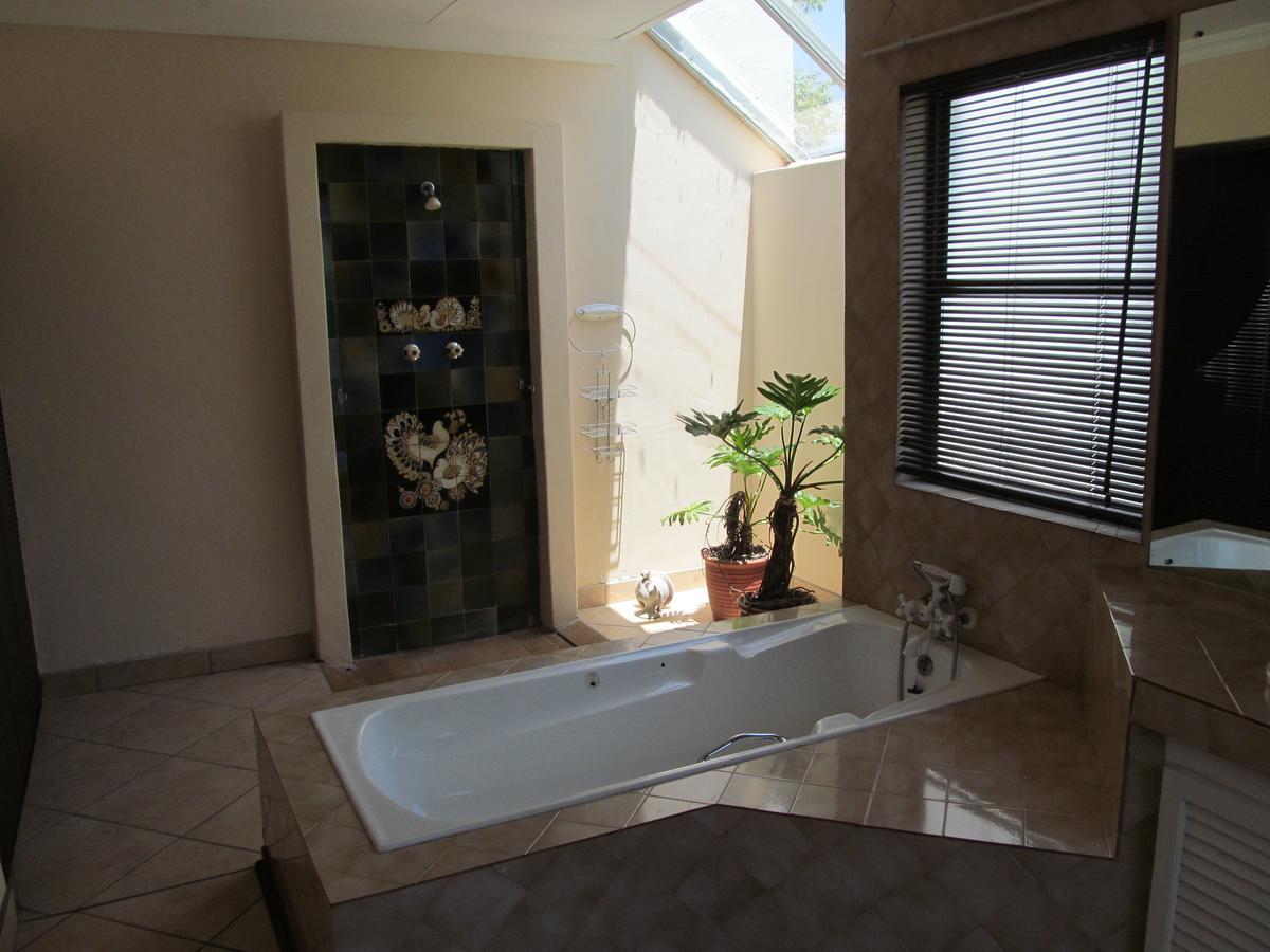 Bettie'S Luxury Lodge ครูนชตัด ห้อง รูปภาพ